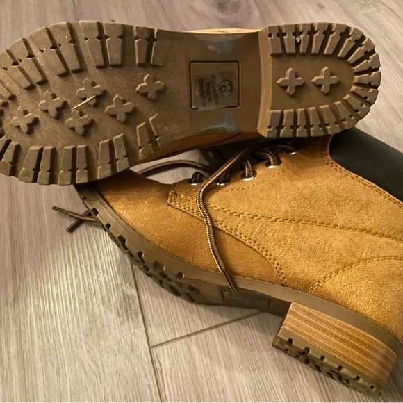 Soda heeled boots - Picture 3 of 4